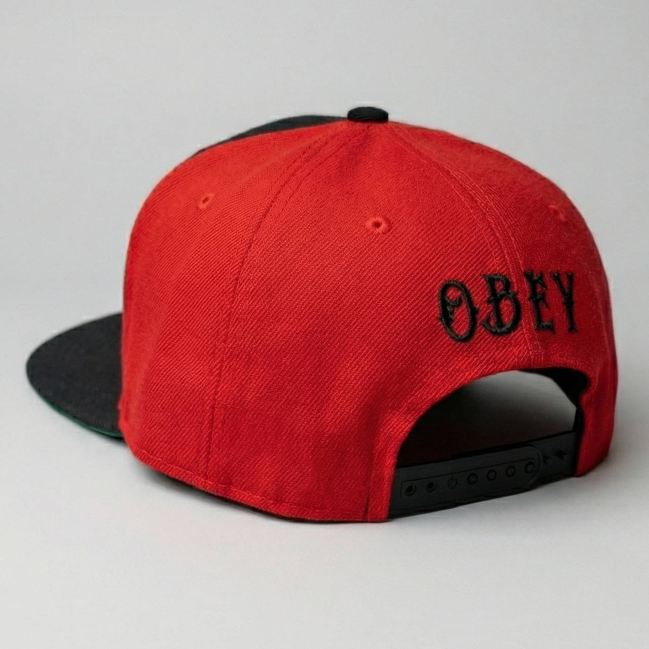 Винтажная фирменная кепка бейсболка OBEY Red Black logo like O