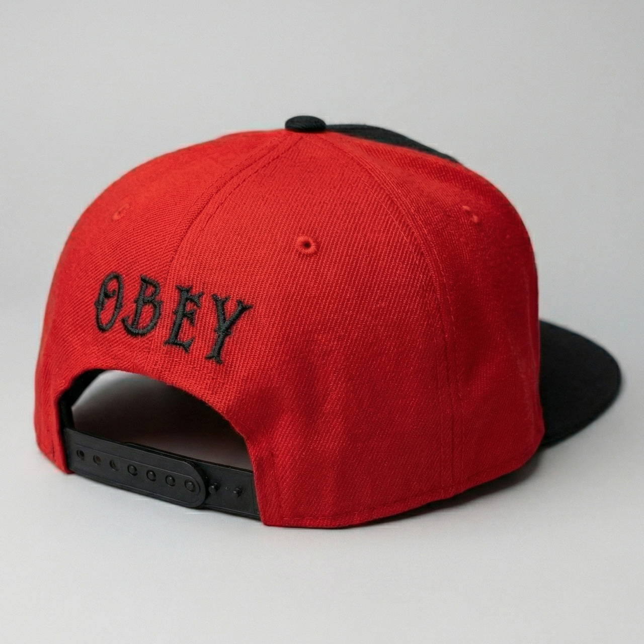 Винтажная фирменная кепка бейсболка OBEY Red Black logo like O