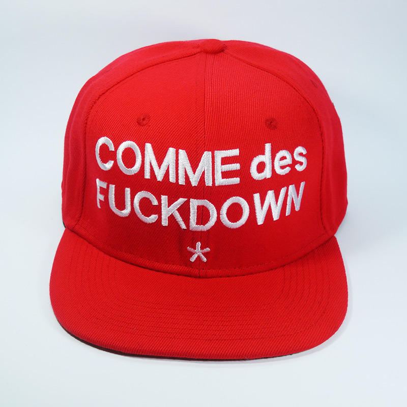 Кепка бейсболка Comme des Fuckdown Red white logo