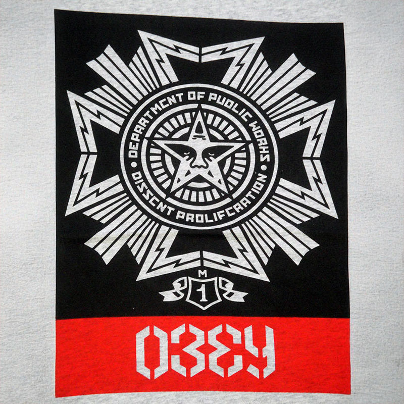 Винтажная фирменная футболка OBEY Shepard Fairey Public Works Medal 2004