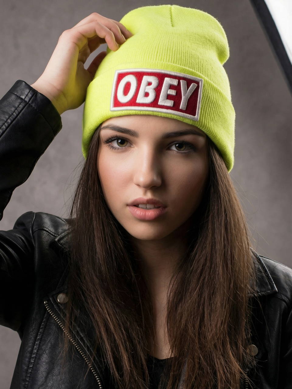 Шапка OBEY желтая