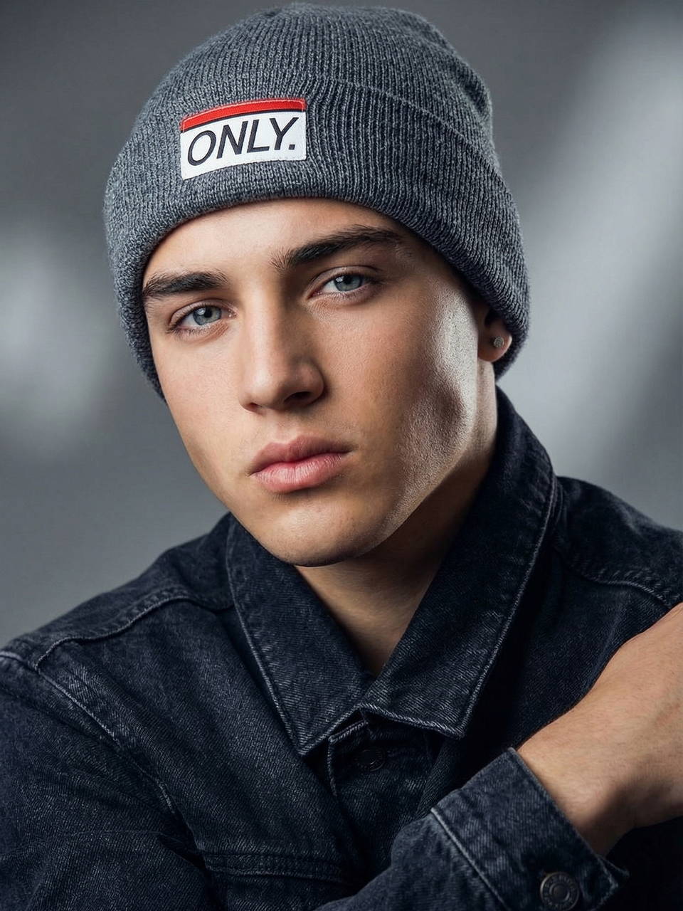 Шапка ONLY New York серая