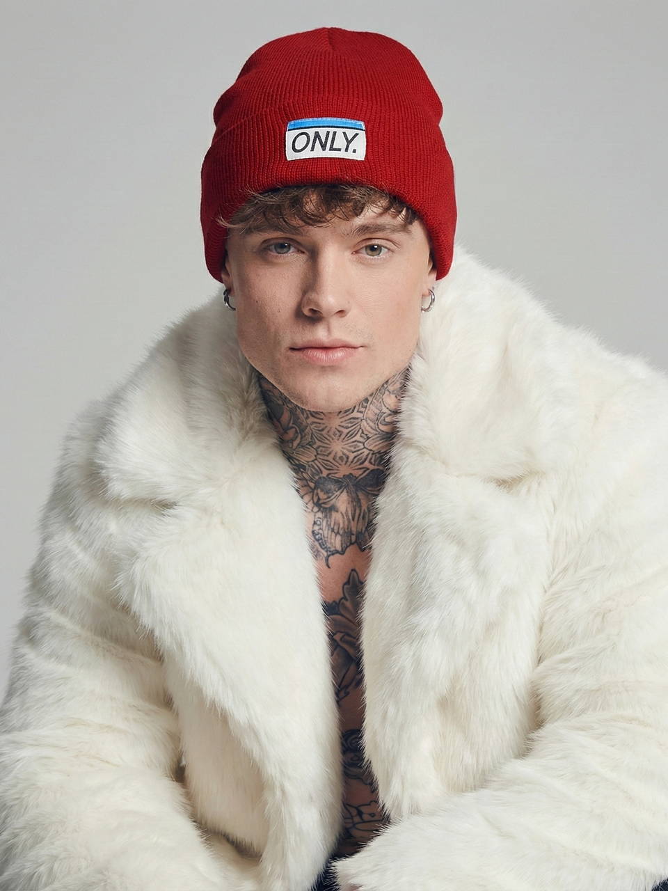 Шапка ONLY New York бордовая