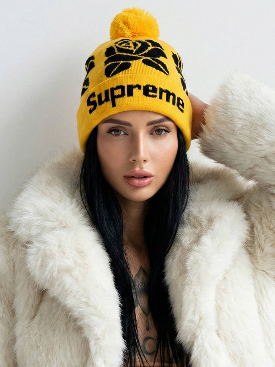 Шапка Supreme Rose Cuffed Pom оранжевая с помпоном