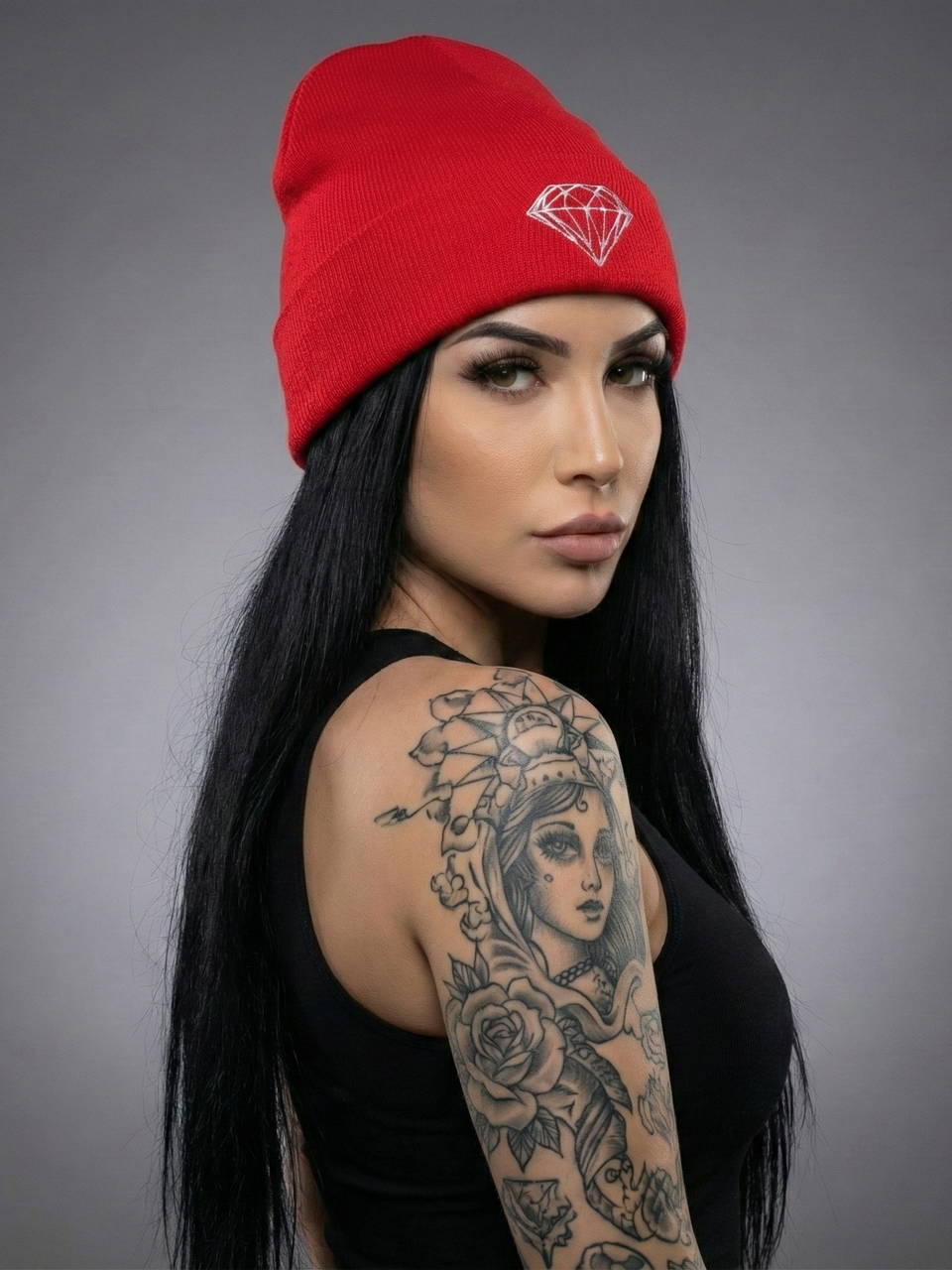 Шапка Diamond Supply Co красная