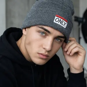 Шапка ONLY New York серая